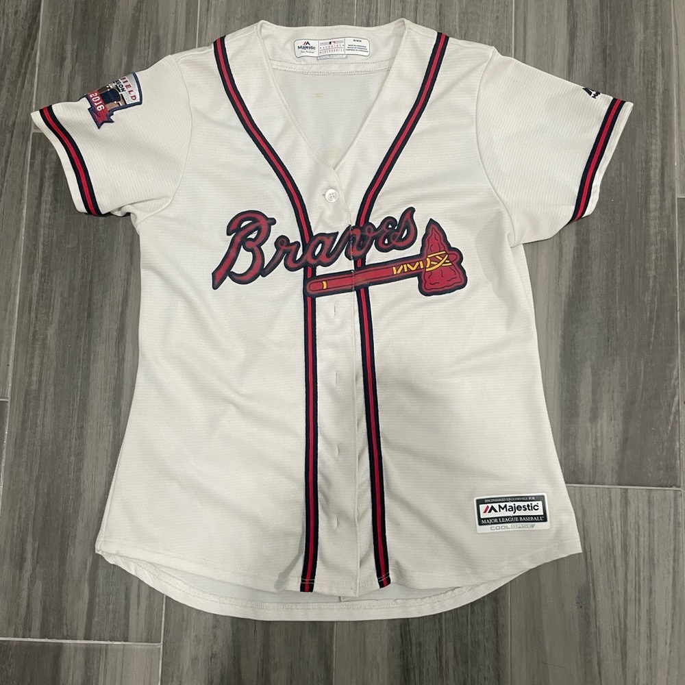 Braves Jersey Size Medium